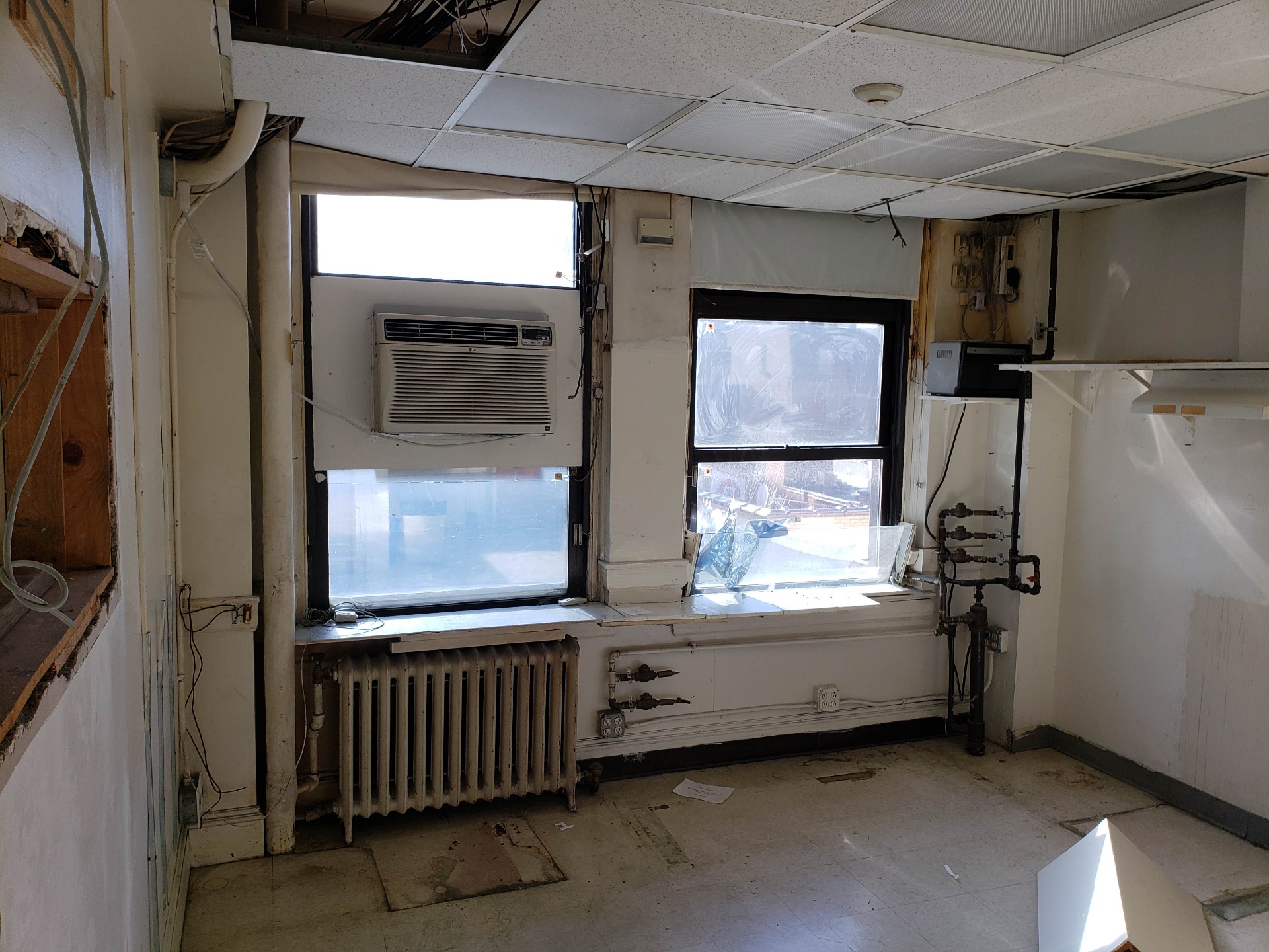 Original suite before renovation